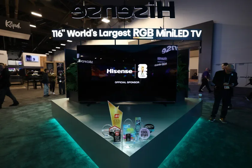 116インチRGB MiniLED TV展示