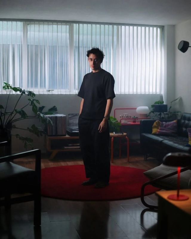 現代アーティストGAWX氏のポートレート