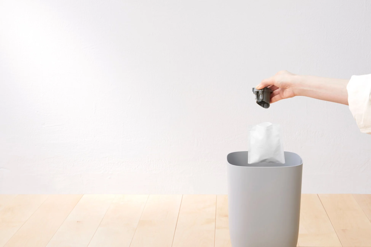 紙パック式のため、手が汚れず衛生的