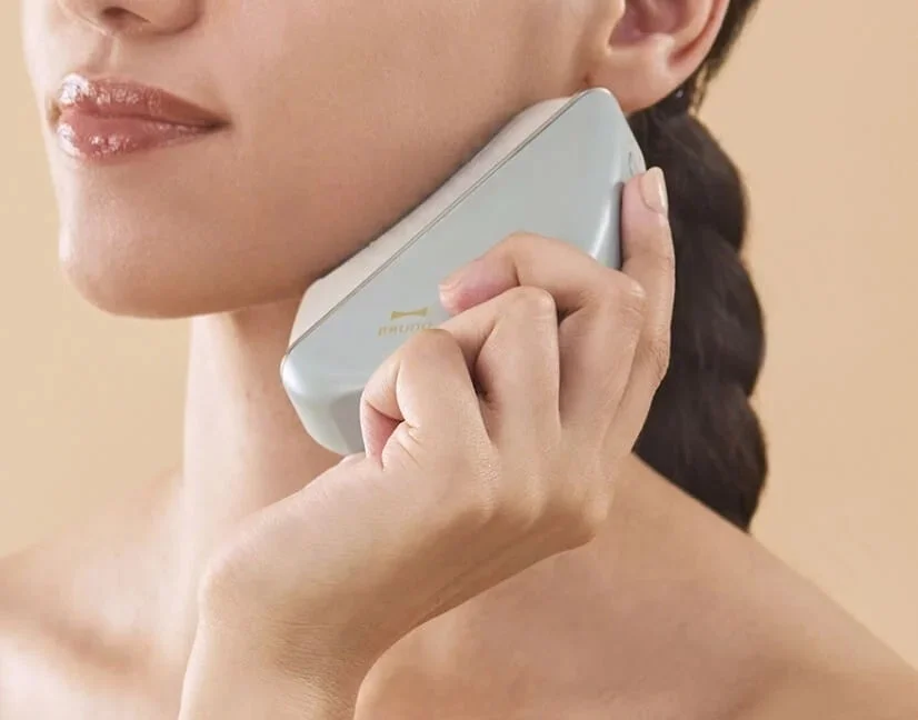 温冷EMSフェイシャルリフト