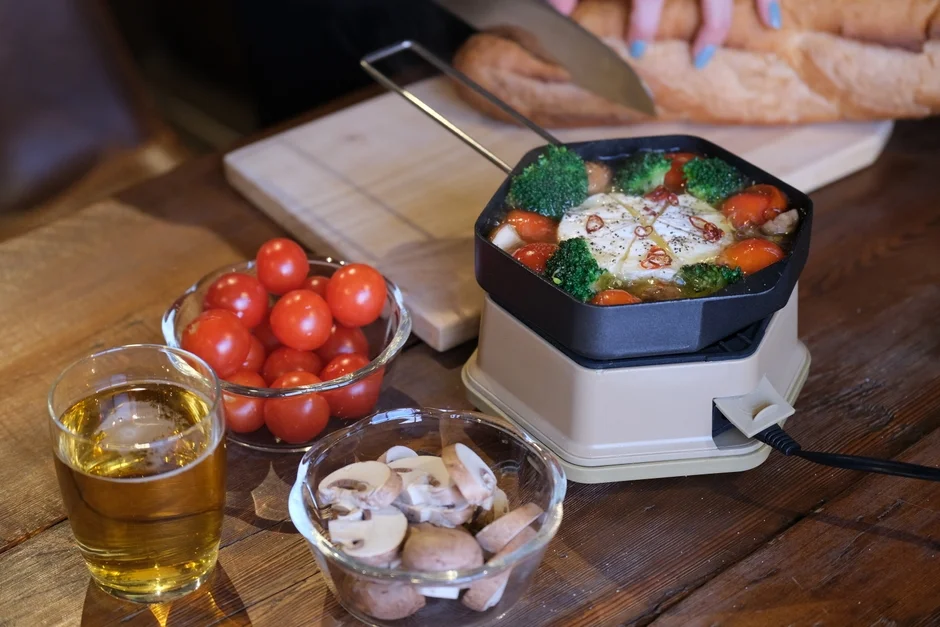 アヒージョ調理風景