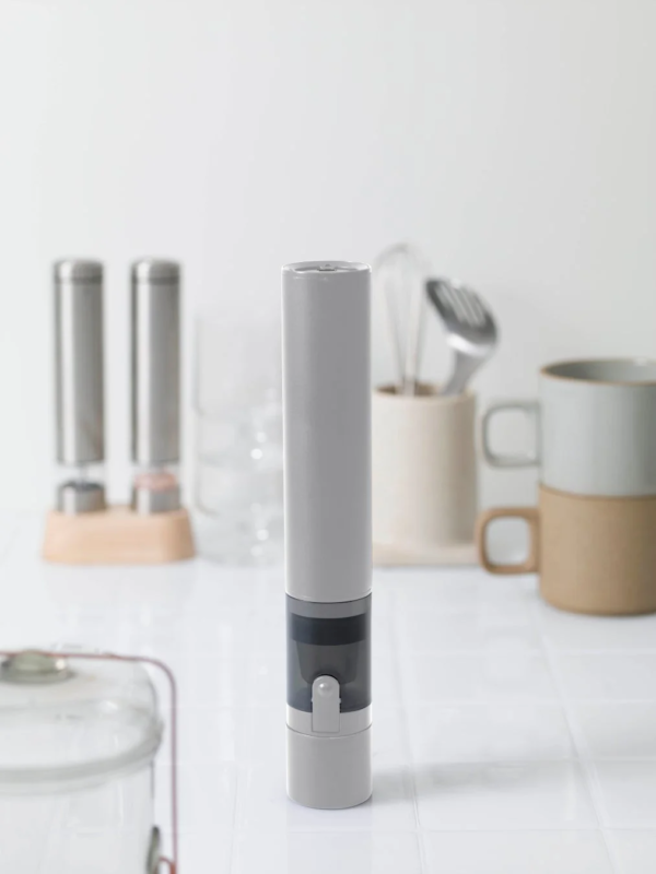 アッシュグレーのコードレスハンディクリーナー SMOOK