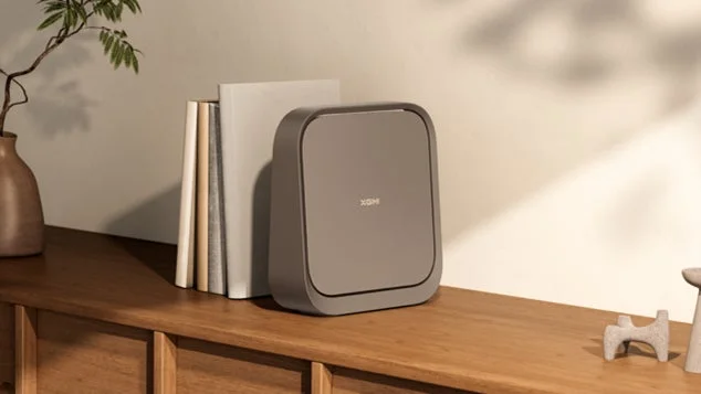 モダンなインテリアに溶け込むプロジェクター