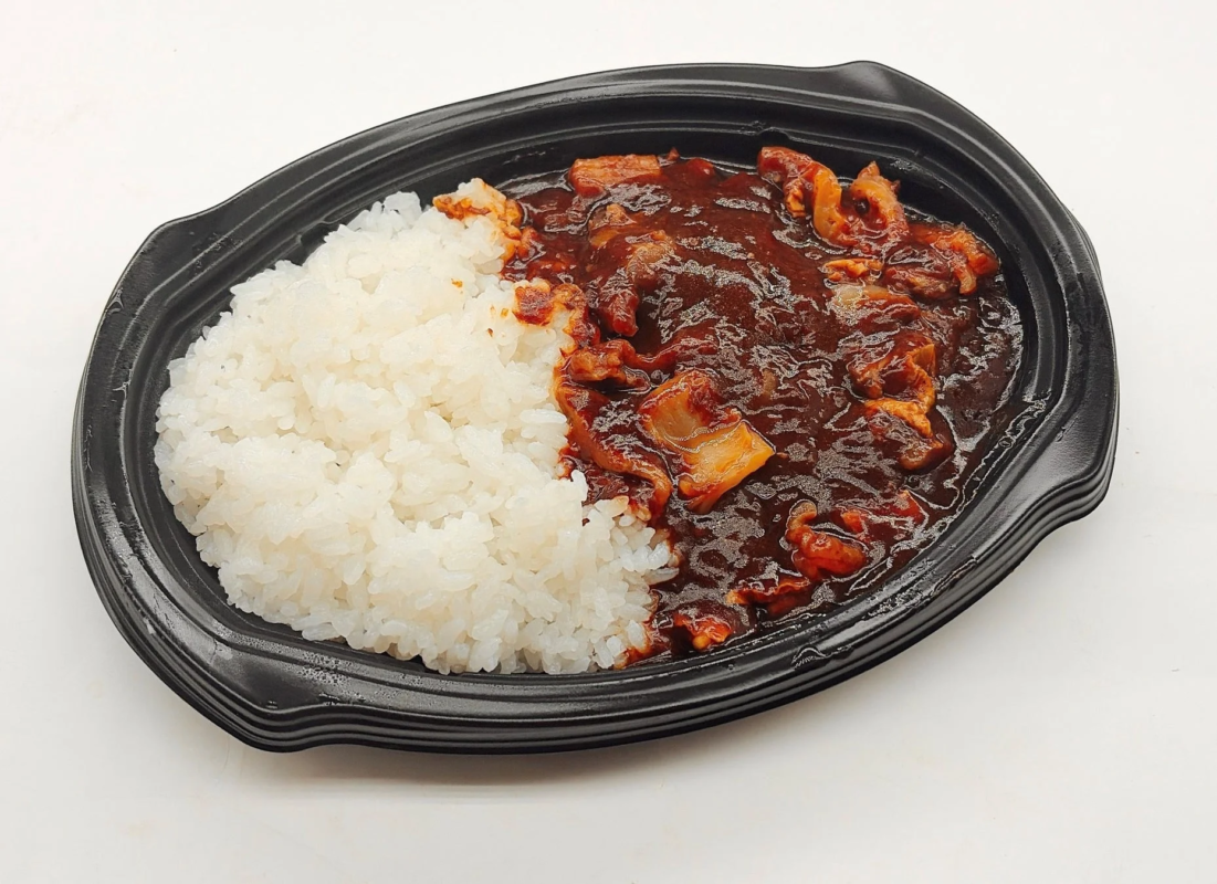100年記念 特製牛すじカレー100時間カレー使用