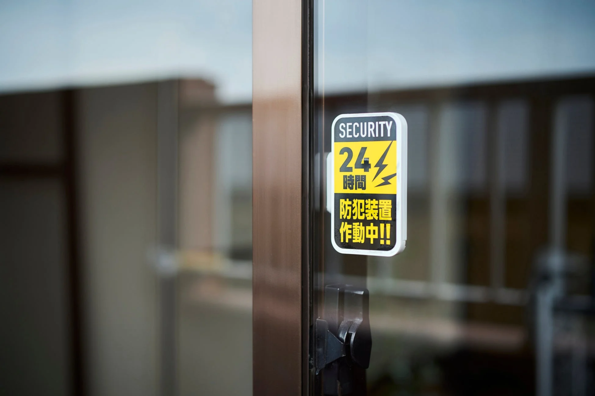 セキュリティステッカー