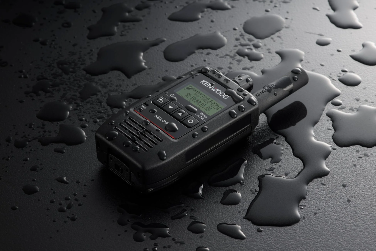 水滴のついたIP無線機「KBX-P51」