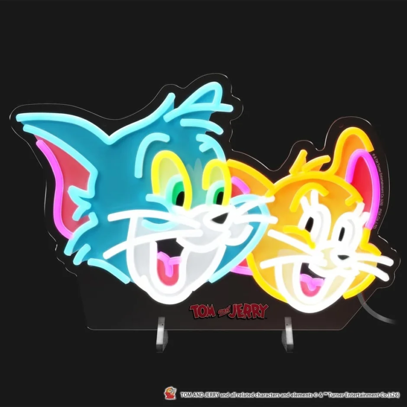 カラフルに光るトムとジェリーのネオンサイン