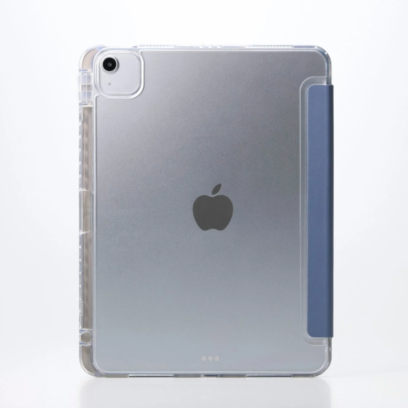 透明な保護ケースに収納されたApple iPadの背面