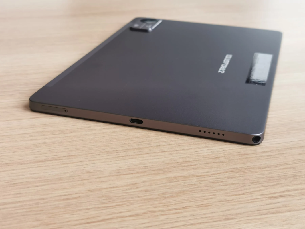 Teclast M50T 側面