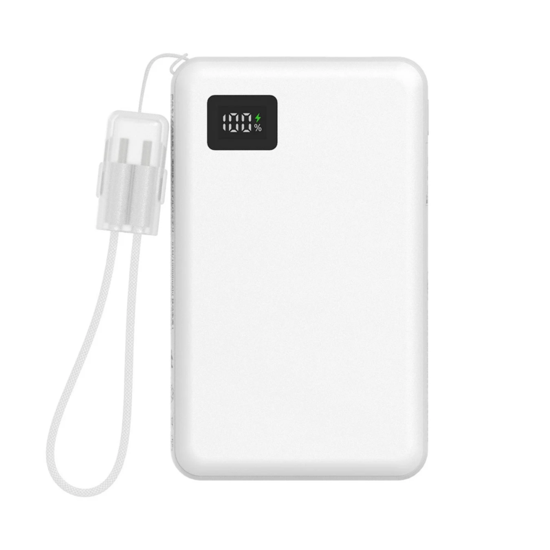 白いモバイルバッテリーが写っており、デジタル表示で充電残量100%と表示されています。ストラップとUSBコネクタが付いており、持ち運びや充電に便利です。
