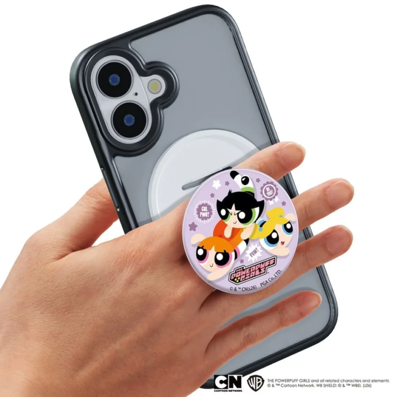 手に持ったスマートフォンにグリップ装着
