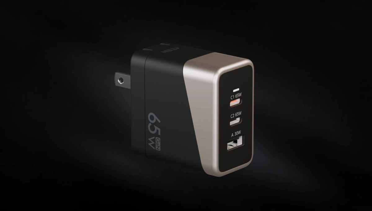 65W GaN搭載急速充電器