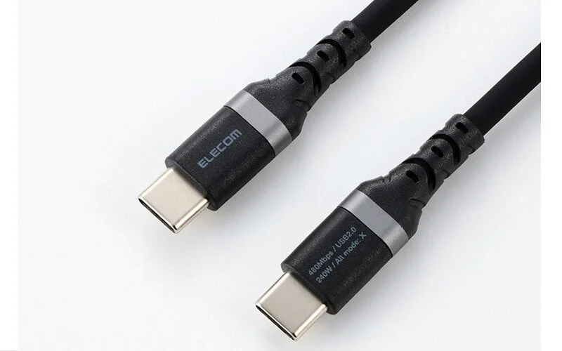 USB Type-Cケーブルのコネクタ部分に印字された仕様