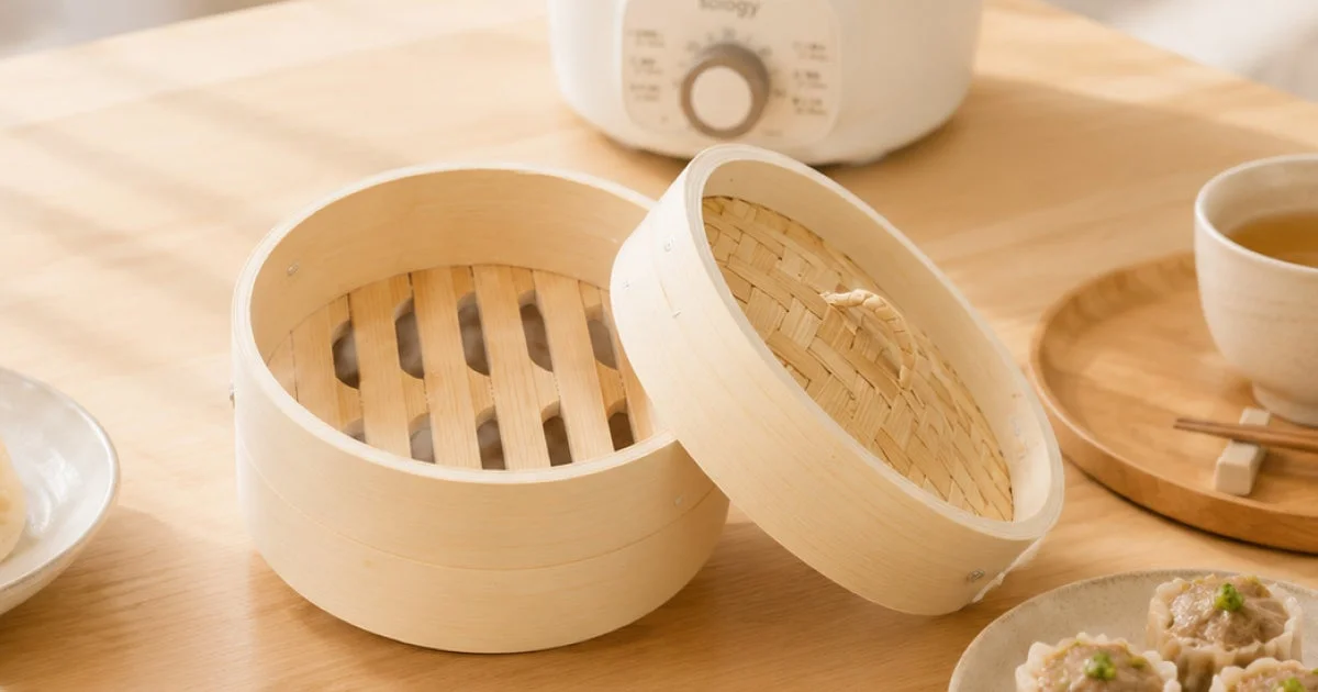竹製の蒸し器と焼売