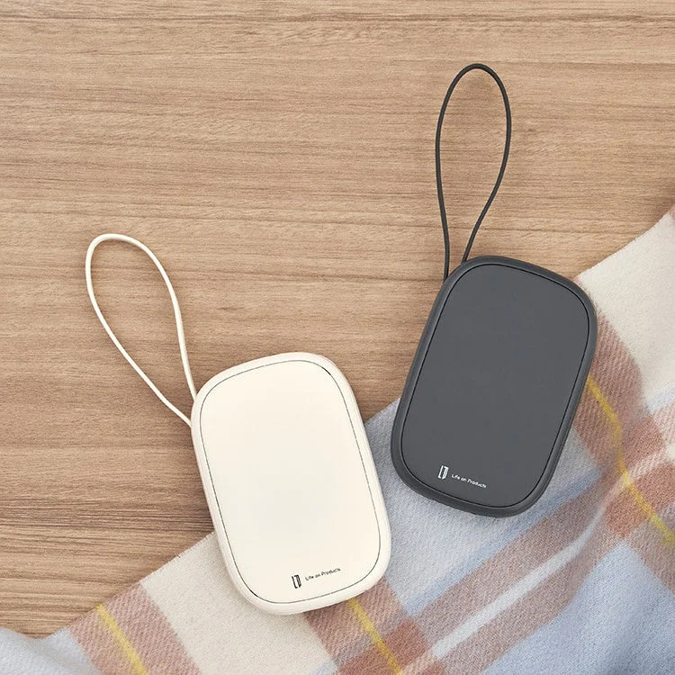 白とグレーの電子カイロ